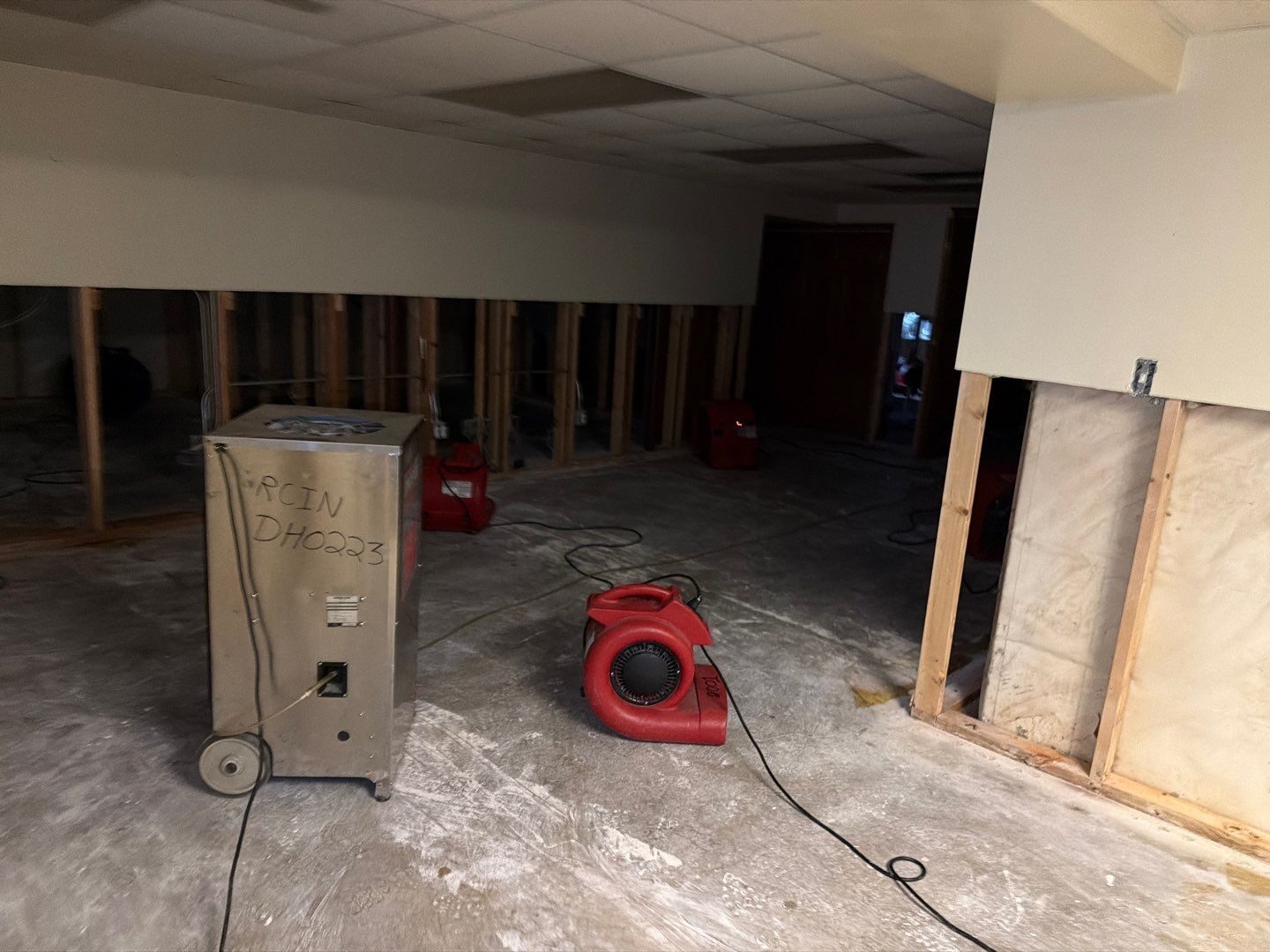 Dehumidifier and air movers running after a flood cut